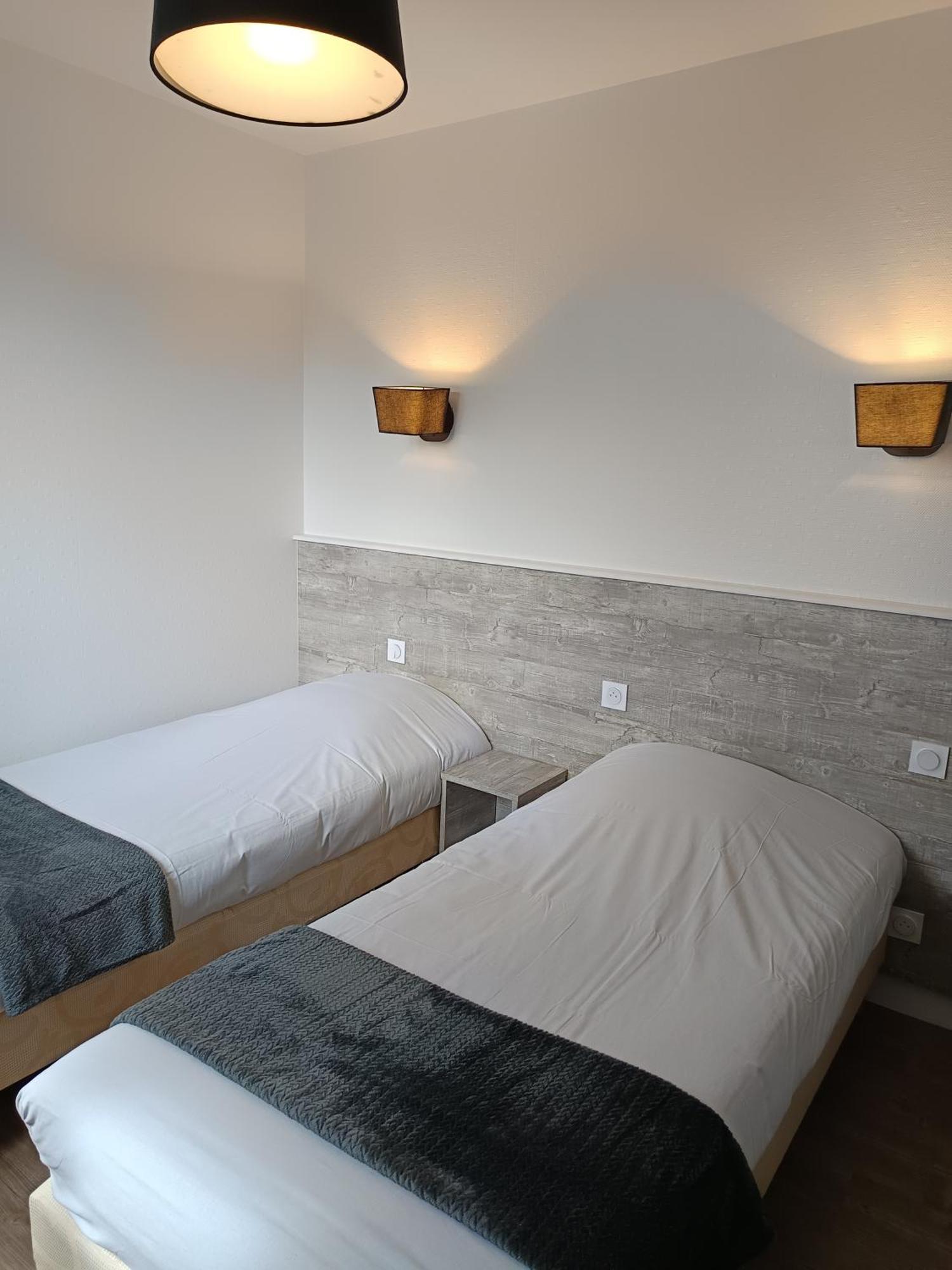 Le Relais Du Velors Hotel Beaumont-en-Veron Bagian luar foto